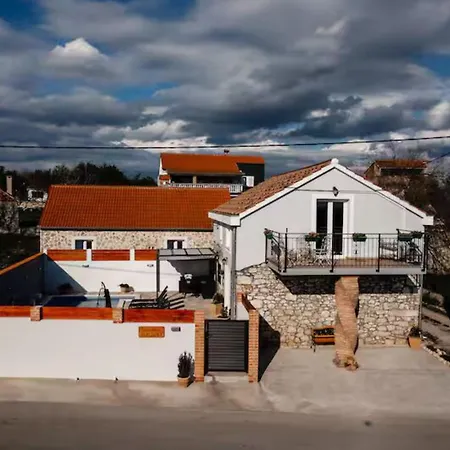 La Felicita Tatil Evi *